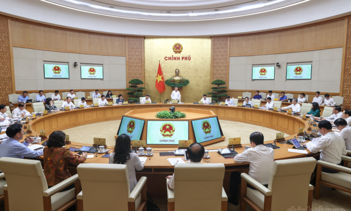 Thủ tướng Lê Minh Hưng: Xây dựng và hoàn thiện thể chế, thúc đẩy tăng trưởng, giữ vững ổn định kinh tế vĩ mô