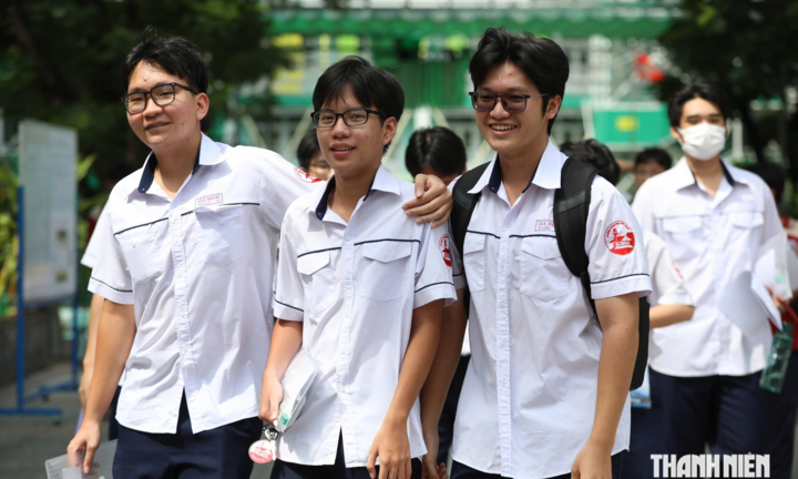 Lọc ảo 6 vòng với hơn 7,18 triệu nguyện vọng: Điểm chuẩn các ngành 