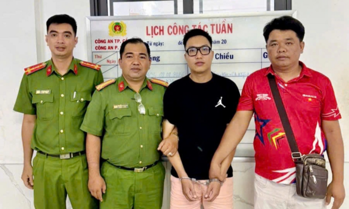 Pháp luật 24h: Kiểm tra nhân khẩu tại căn hộ cho thuê, phát hiện đối tượng trốn truy nã