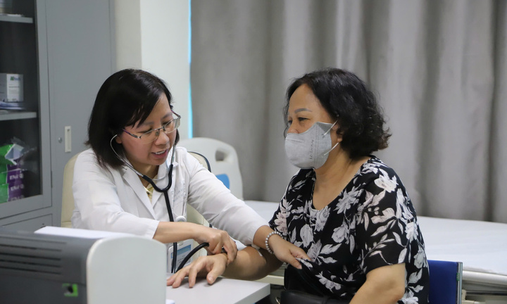 Bộ Y tế hướng dẫn sàng lọc ung thư vú chỉ trong 10 phút tại trạm y tế