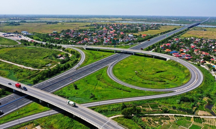 Những cao tốc nào sẽ thí điểm tổ chức làn đường dành riêng để vượt xe?