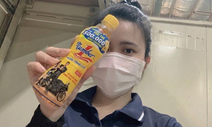 Kỹ sư quê Quảng Nam bất ngờ trúng 100 triệu đồng sau lần xé nhãn Number 1