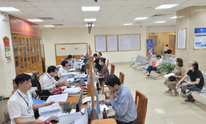 Trong tháng 10/2026, các bộ hoàn thành việc sắp xếp tổ chức bộ máy gắn với phân cấp, phân quyền