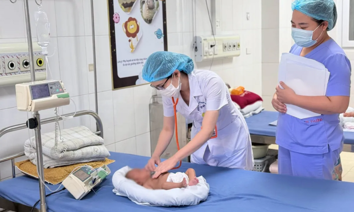 Uống nhầm sữa tươi, trẻ sinh non bị viêm ruột hoại tử
