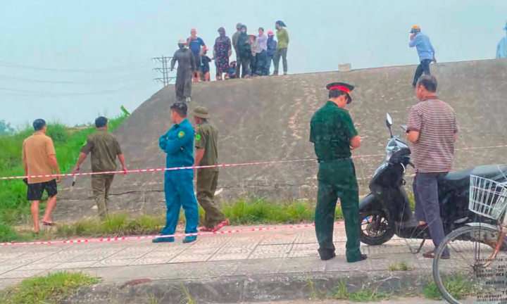 Vụ phát hiện thi thể nữ hiệu trưởng trường mầm non dưới mương nước: Hiện trường có gì?