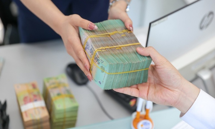 Tiền gửi của người dân lập kỷ lục mới: Bài toán về dòng chảy nguồn vốn hiệu quả