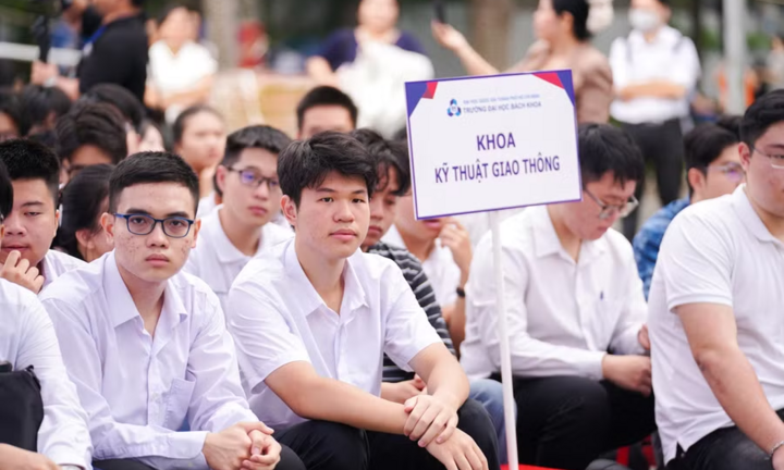 Bức tranh học phí Đại học Quốc gia TP.HCM: Ngành nào chạm mốc trăm triệu, trường nào giữ mức 