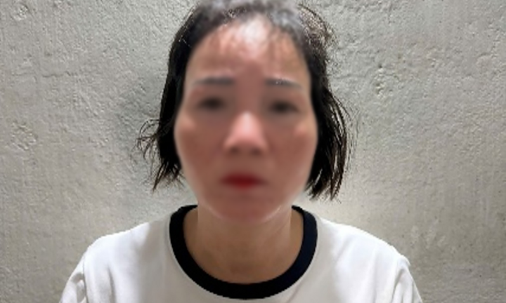 Khởi tố 
