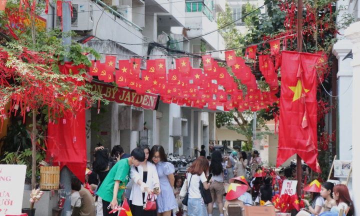 Nghỉ 5 ngày Quốc khánh 2/9: Công chức, viên chức lưu ý lịch làm bù ngày 22/8
