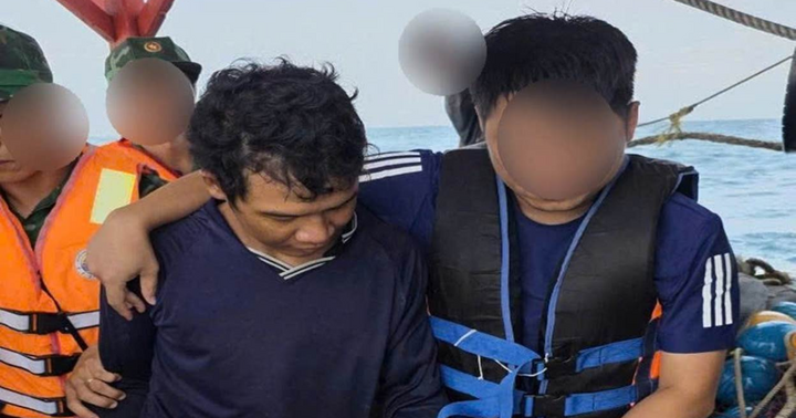 Rà soát hơn 500 tàu thuyền, bắt đối tượng bị Interpol truy nã đỏ giữa biển