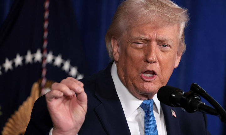 Ông Trump tuyên bố coi eo biển như “một phần lãnh thổ của Mỹ”