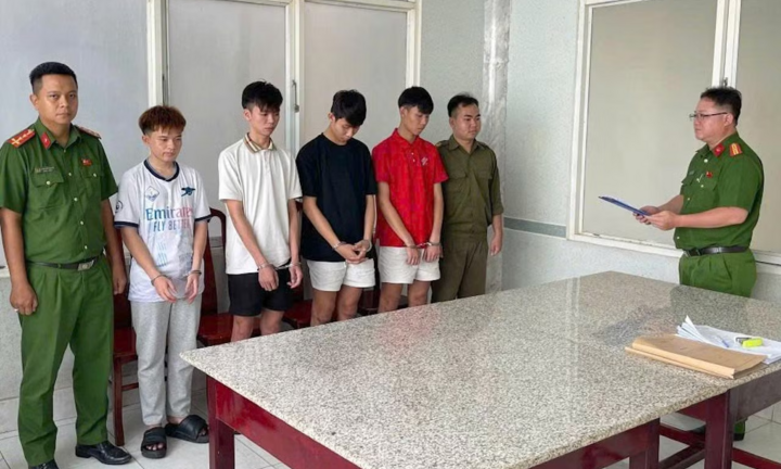 Pháp luật 24h: Bắt quả tang 4 đối tượng tổ chức  "tiệc ma túy " trong khách sạn