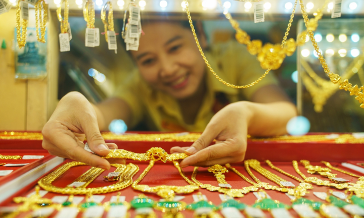 Giá vàng chốt phiên ngày 25/8: Vàng SJC đi ngang, vàng nhẫn đảo chiều giảm