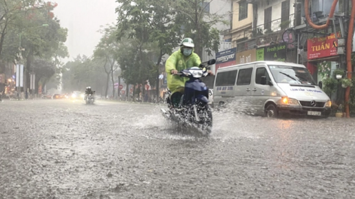Dự báo thời tiết ngày 26/8: Tin lũ khẩn cấp và cảnh báo mưa lớn cục bộ ở Bắc Bộ, Thanh Hóa