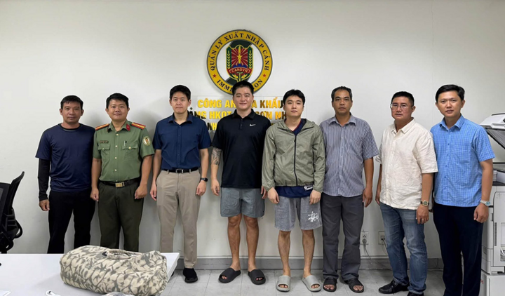 Bắt giữ 3 đối tượng bị Interpol truy nã đỏ, bàn giao cho cơ quan chức năng Hàn Quốc