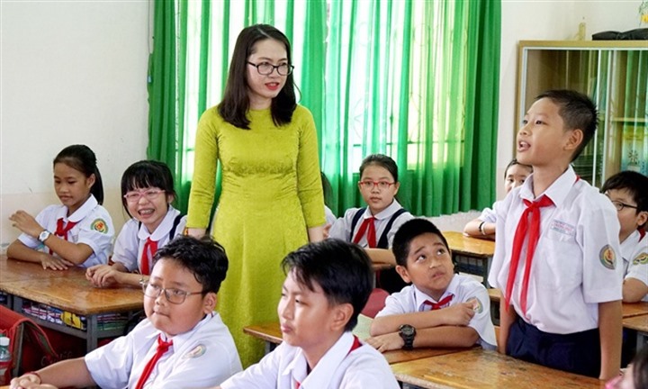 Hướng dẫn chi tiết cách tính thời gian xếp loại giáo viên khi xét thăng hạng