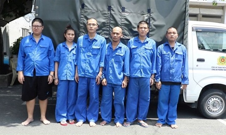 Phá đường dây thuê người đứng tên vay mua ôtô, dựng hồ sơ giả, lừa đảo chiếm đoạt tài sản: Khởi tố 6 đối tượng