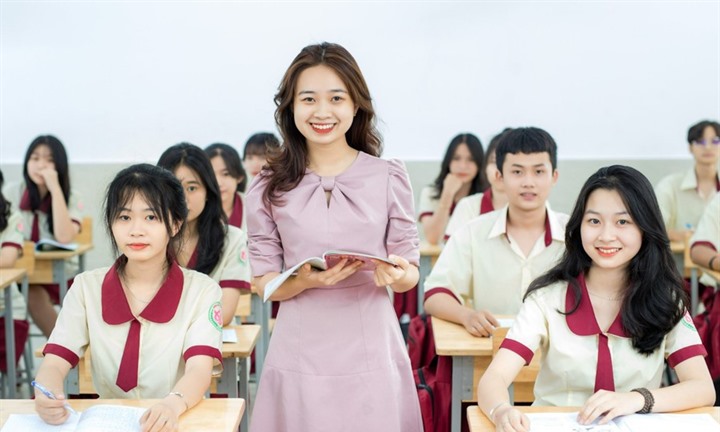 Hiệu trưởng, phó hiệu trưởng, bí thư đoàn có được dạy vượt định mức?
