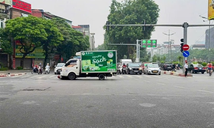 Hà Nội: Tìm người chứng kiến vụ tai nạn tại ngã tư Láng - Nguyễn Chí Thanh