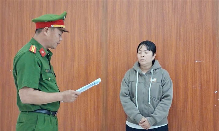 Pháp luật 24h: Vừa nhập cảnh, người phụ nữ bị công an bắt giữ tại sân bay