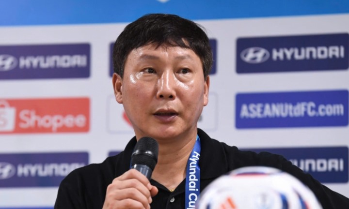 Bố của HLV Kim Sang Sik qua đời tại Hàn Quốc