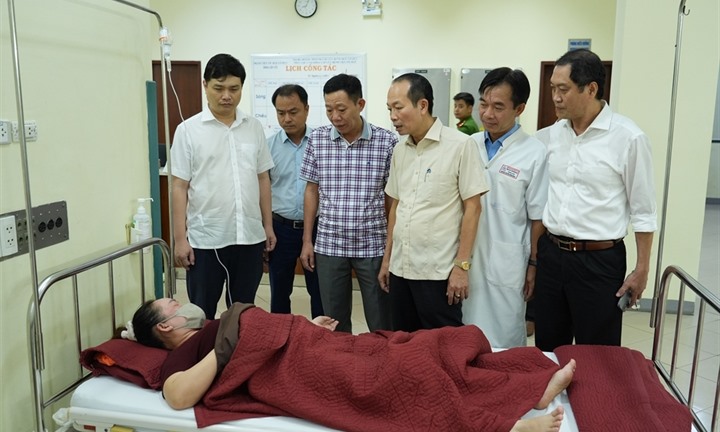 Nhiều người nhập viện nghi ngộ độc thực phẩm ở Huế, Bộ Y tế yêu cầu khẩn trương điều tra