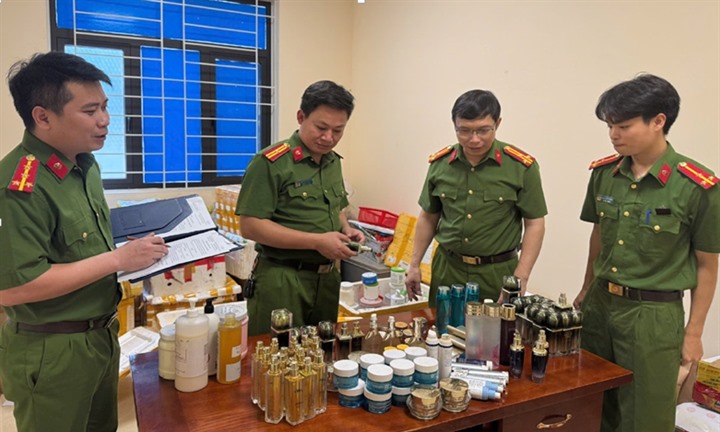 Cảnh báo nguy cơ vi phạm pháp luật trong kinh doanh trên sàn thương mại điện tử