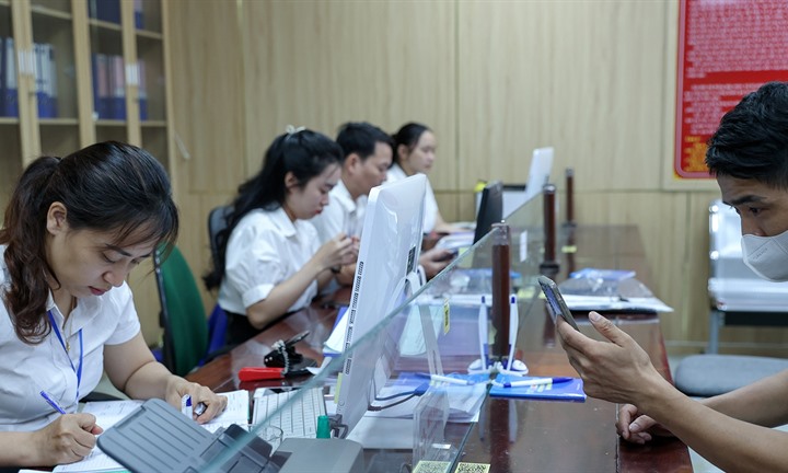 Bộ Nội vụ phản hồi như thế nào về đề xuất tăng phụ cấp cho lãnh đạo cấp xã?