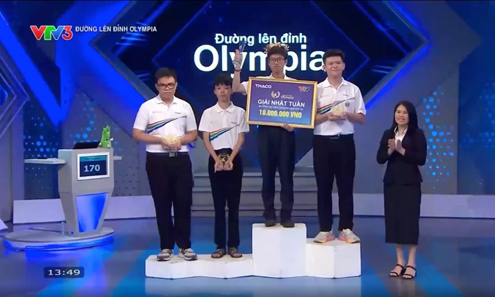 Chân dung nam sinh Hà Nội giành 390 điểm, liên tiếp dẫn đầu và giành nguyệt quế tuần Olympia