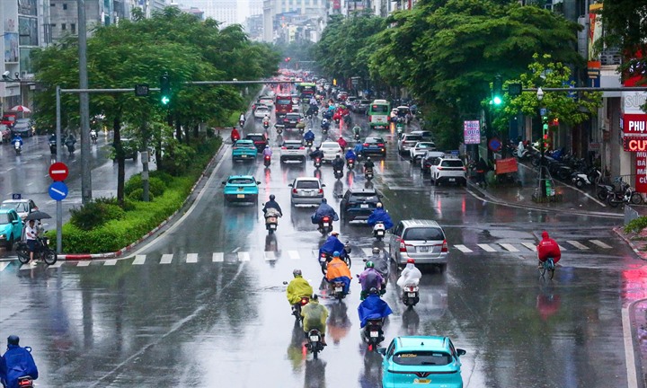 CSGT Hà Nội chủ động ứng phó mưa lớn kéo dài