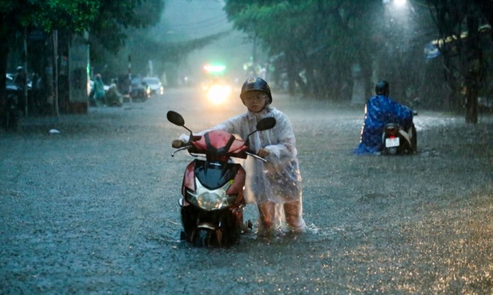 Mưa lớn ở Bắc Bộ, Thanh Hóa và Nghệ An kéo dài đến bao giờ?