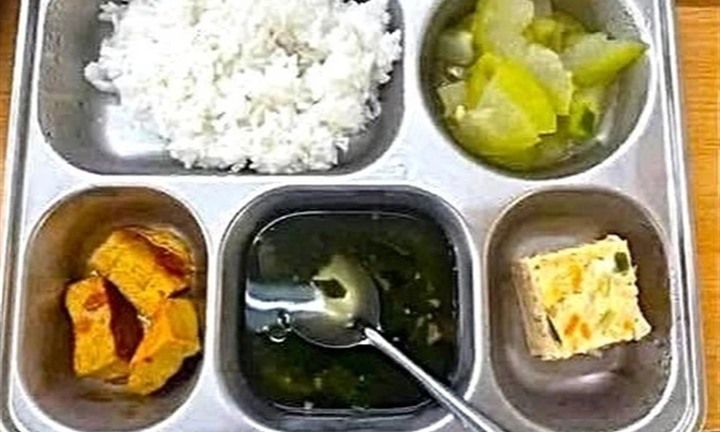 Xôn xao suất ăn bán trú cho học sinh ở Nghệ An bị chê chưa tương xứng: Hiệu trưởng nói gì?