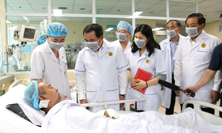 Hà Nội hỗ trợ gần 400 triệu đồng cho nạn nhân trong vụ cháy nhà tại Tây Hồ