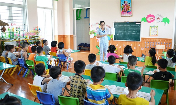 Phổ cập giáo dục mầm non, giáo viên nào được hỗ trợ?