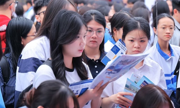 Dự thảo tuyển sinh đại học từ năm 2027: Mỗi ngành tối đa 3 phương thức, tiến tới chỉ còn 1