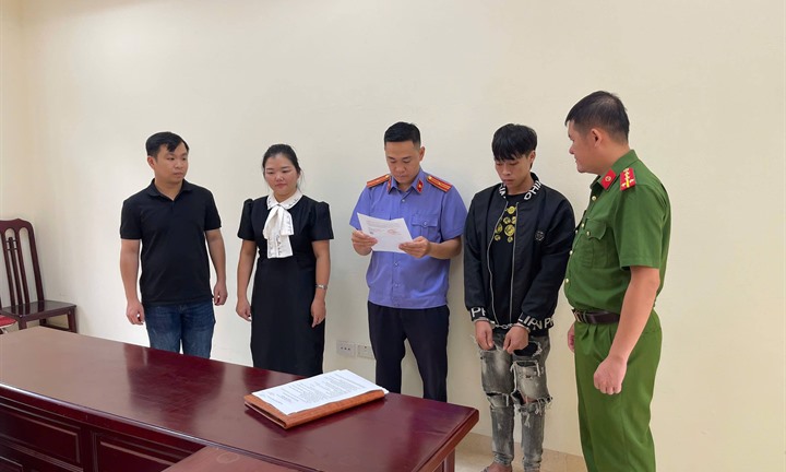 Một bị can bị bắt tạm giam vì vi phạm nghĩa vụ cấm đi khỏi nơi cư trú