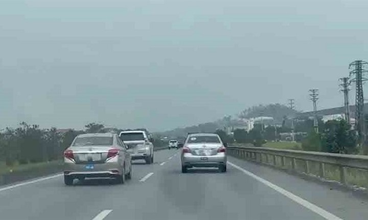 Cấm học viên tập lái ôtô trên cao tốc phân kỳ đầu tư