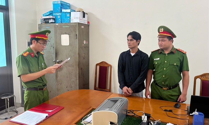Nhân viên giao hàng sửa thông tin 36 đơn hàng để chiếm đoạt hơn 31,6 triệu đồng