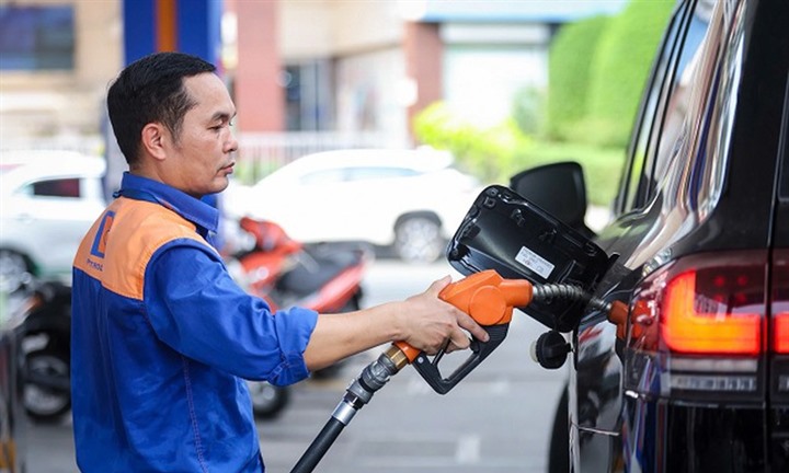 Giá xăng dầu ngày 23/9: Dự báo xăng dầu trong nước giảm giá mạnh từ chiều mai 24/9?