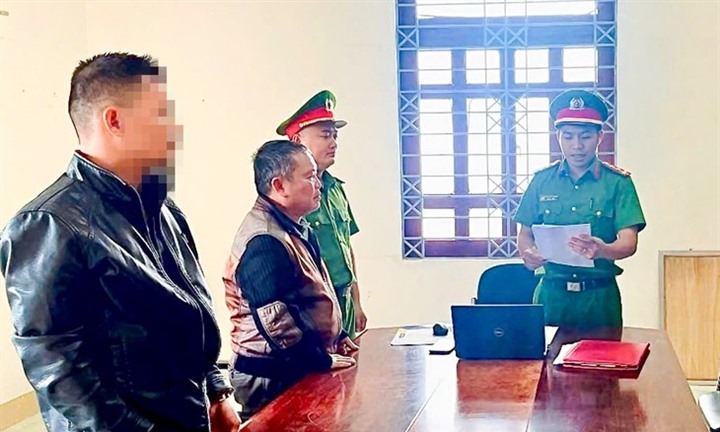 Bịa chuyện 