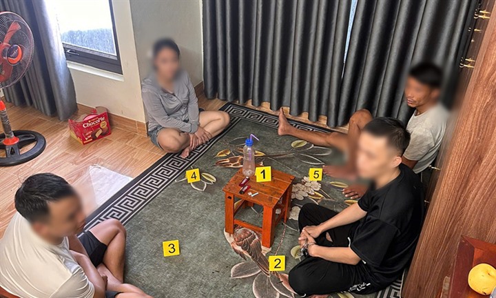 Pháp luật 24h: Phát hiện bí mật của 3 người đàn ông và 1 cô gái trong ngôi nhà 2 tầng ở Hưng Yên