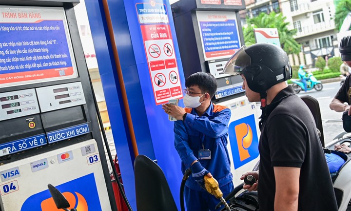 Giá xăng dầu ngày 30/9: Dầu thế giới giảm, trong nước chờ điều chỉnh ngày mai