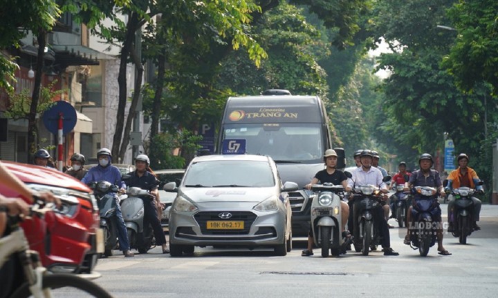Dự báo thời tiết ngày 30/9: Chi tiết các địa phương có nắng nóng gay gắt, Hà Nội chạm ngưỡng trên 37 độ C
