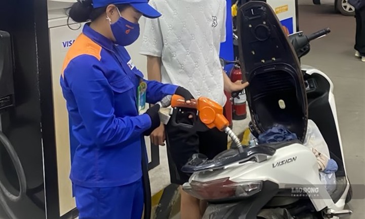 Giá xăng dầu ngày 2/10: Bảng giá xăng dầu bán lẻ Petrolimex Việt Nam mới nhất sau điều chỉnh