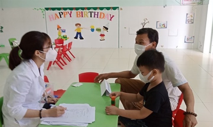 Bộ Y tế giải đáp việc chuyển mã số chức danh nghề nghiệp của nhân viên y tế trường học