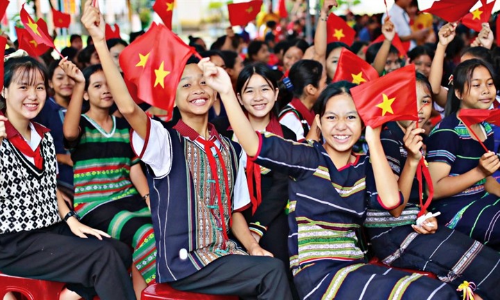 Sinh viên dân tộc thiểu số ở xã vùng III: Có thuộc diện được giảm 70% học phí?