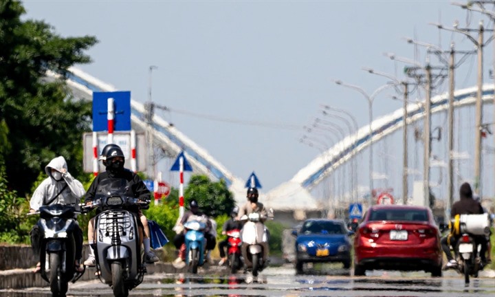 Dự báo thời tiết ngày 3/10: Hà Nội tiếp tục nắng nóng tới 36 độ C