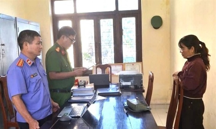 Pháp luật 24h:  "Nữ quái " dùng cùng một chiêu lừa người đàn ông và một phụ nữ 7,3 tỷ đồng 