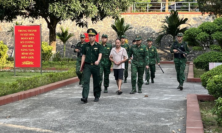 Lào Cai: Khởi tố vụ án đường dây xuyên quốc gia đưa người vượt biên giới trái phép