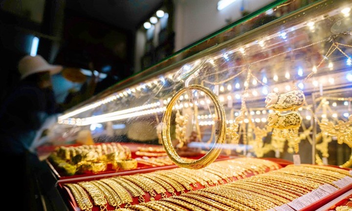 Giá vàng mới nhất hôm nay (5/10): Vàng SJC, vàng nhẫn giữ nguyên vùng giá